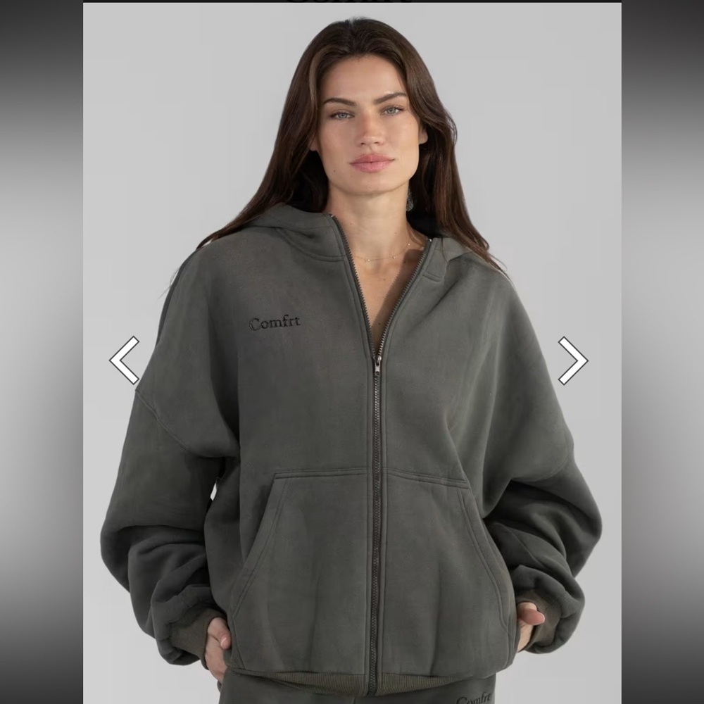 COMFRT Cloud Zip Hoodie Unisex Millstone Green Size XS NIB SOLDOUT  COLOR